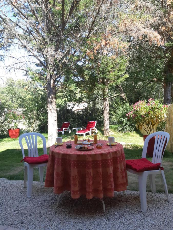 Suite Avec Jardin Entre Aix En Provence, Luberon Et Verdon Peyrolles-en-Provence Экстерьер фото