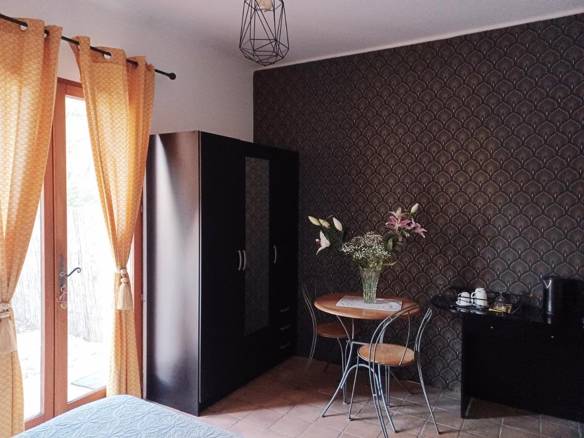 Suite Avec Jardin Entre Aix En Provence, Luberon Et Verdon Peyrolles-en-Provence Экстерьер фото